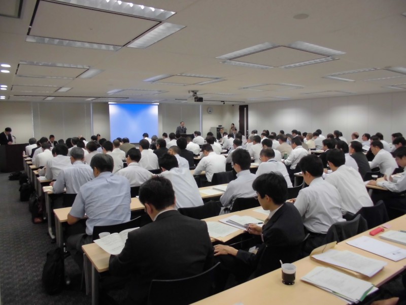 総務省人事・恩給局