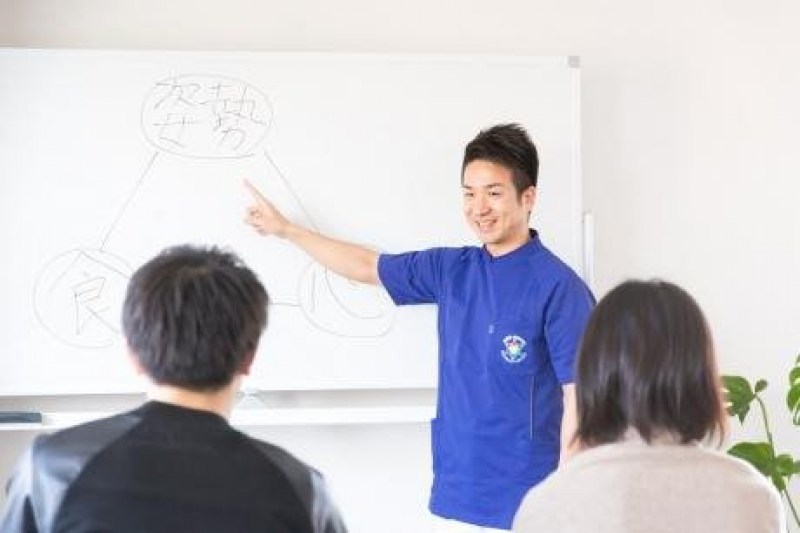【整体師になる！】と決断したけど、整体スクール選びに悩んでいるあなたへ！少人数、自分のライフワークに合わせて学べる学校です。
