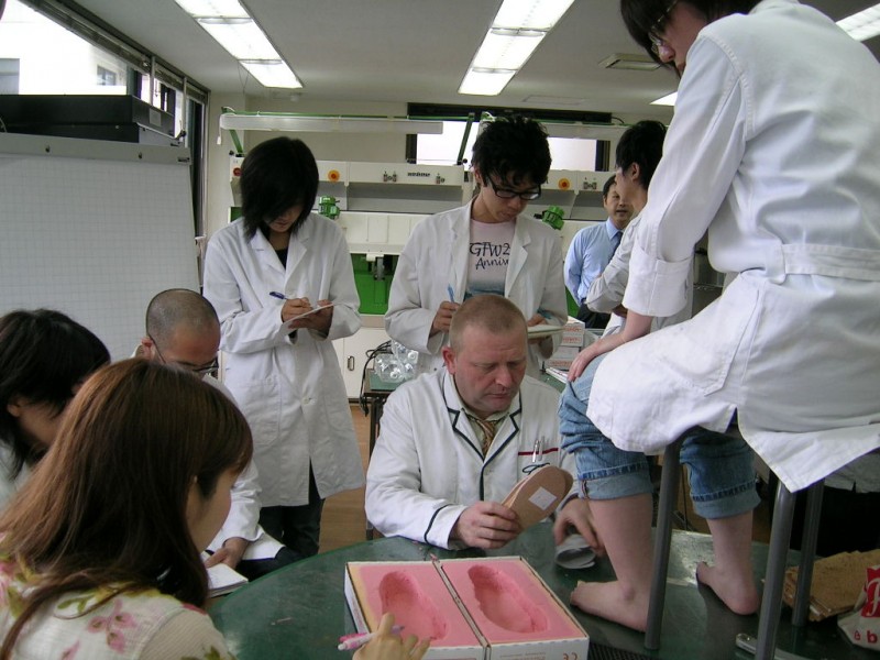 足と靴の学校フロイデ「マイスター1年コース」