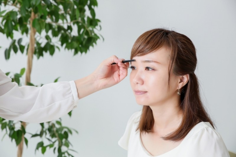 劇的！簡単に印象アップ！眉だけでこんなに印象が変わる！「あなたに合う眉の作り方」