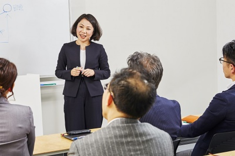 【オンライン】人前での震えがおさまる！緊張せずに堂々と話せる「話し方トレーニング」実践セミナー