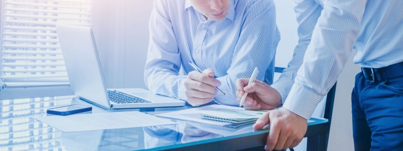 自分を高め・他人を動かす中堅社員スキルアップ研修 -フォロワーシップの磨き方-